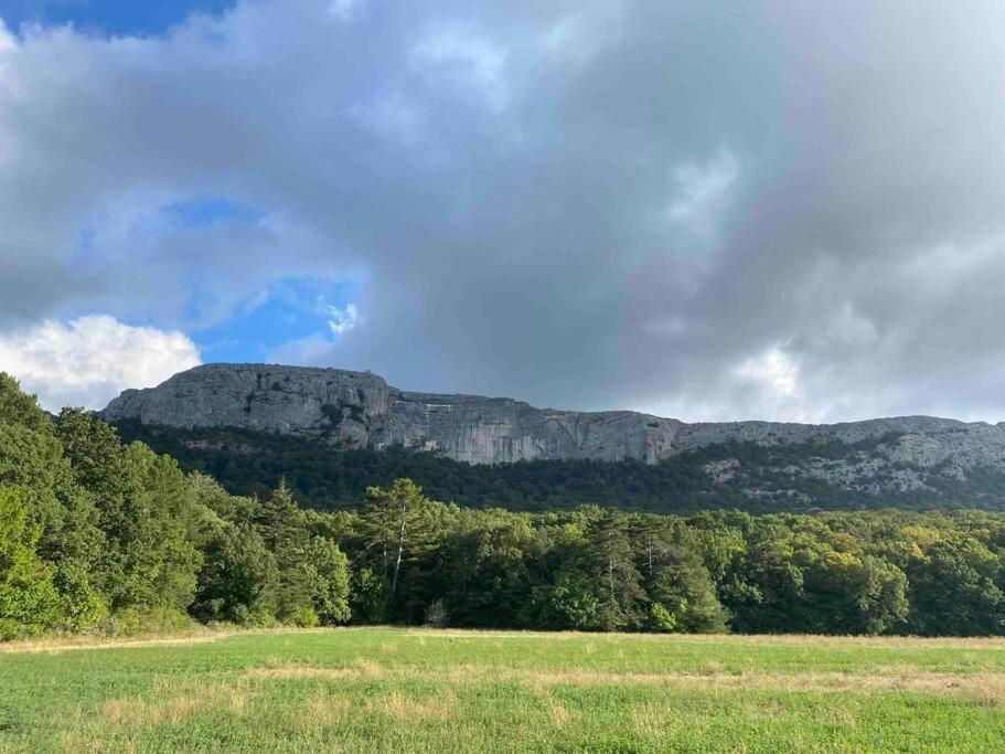 Tiny Liloumaca Coeur Ste Baume Villa Plan d'Aups Bagian luar foto